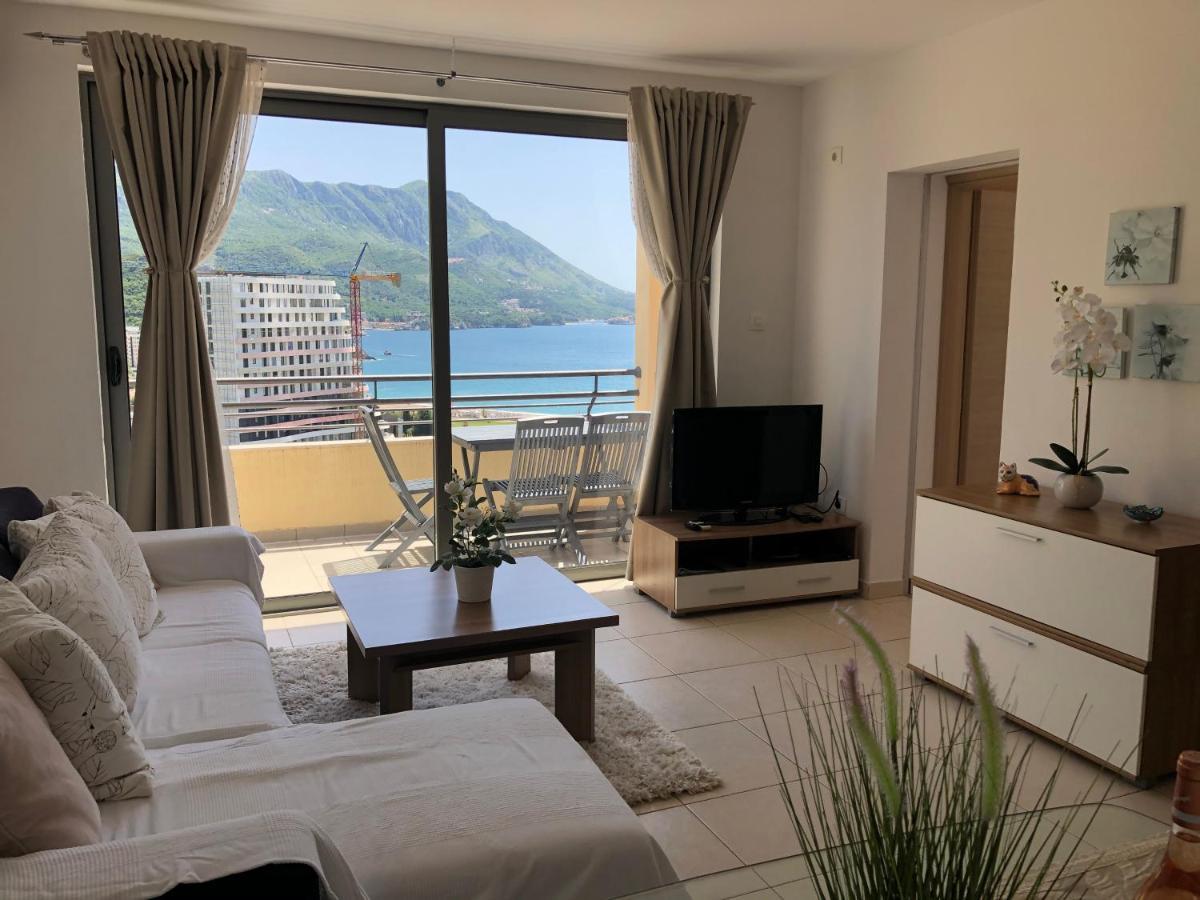 Sea View Two Bedroom Family Apartment With Pool - Sunset Ivanovici Bečići 외부 사진